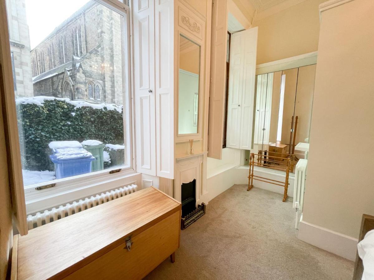 1 Bed Character Filled Glasgow Apartment Exterior photo